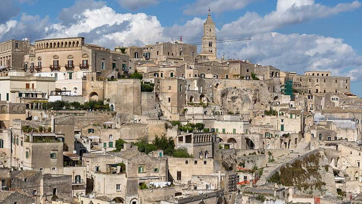 Immagine di Povera Matera, da Capitale europea della cultura a parco giochi delle libertà