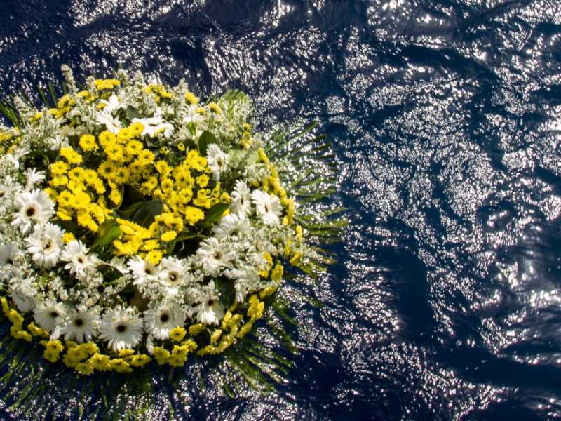 Cerimonia per il terzo anniversario del naufragio del 3 ottobre 2013, dove morirono 366 persone  (foto LaPresse)