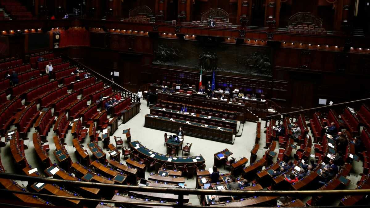 Immagine di La maggioranza è già "def-unta"?