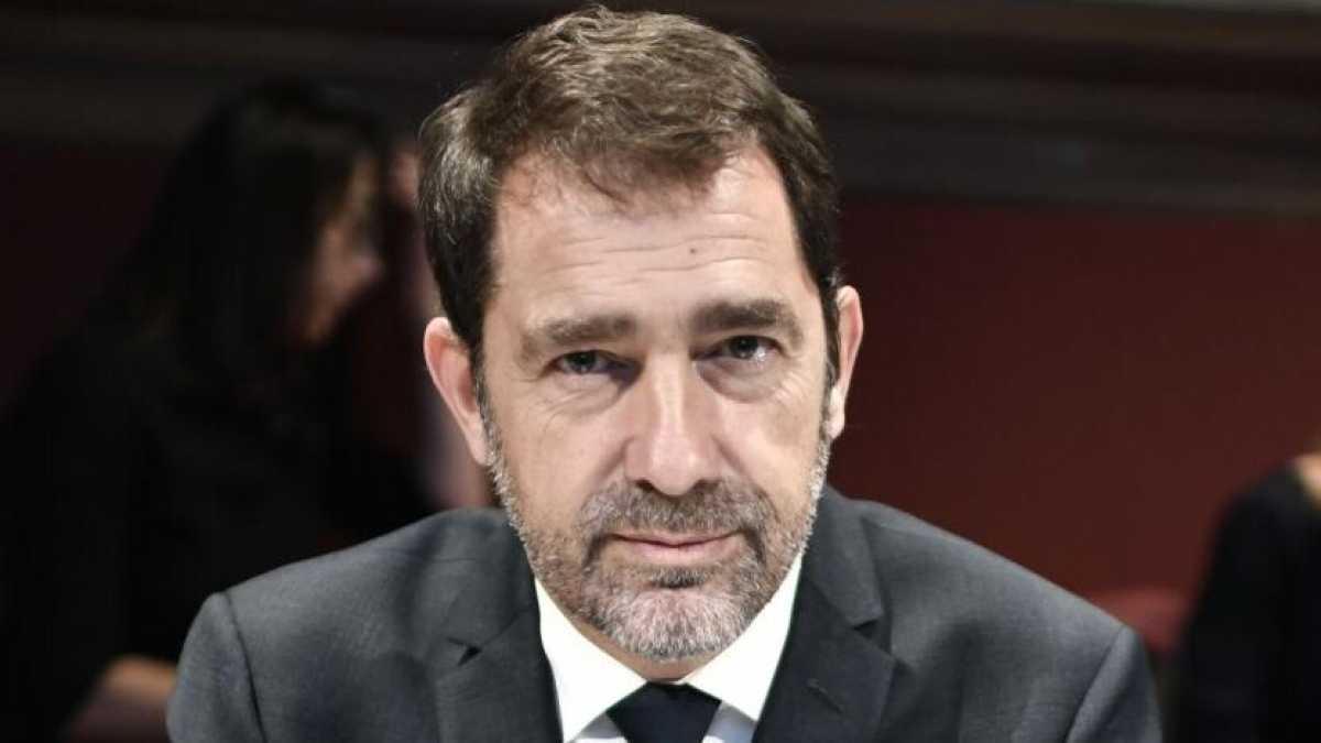 Immagine di Il fedelissimo Christophe Castaner traballa