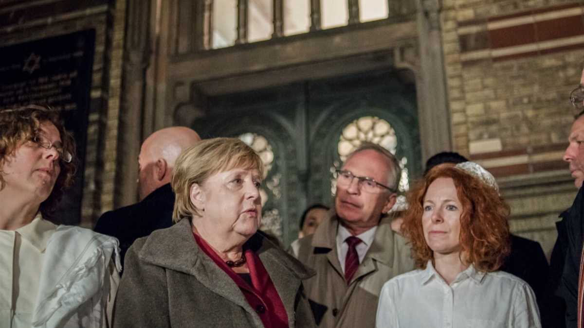 Immagine di Il messaggio di Merkel alla comunità ebraica: non siete soli