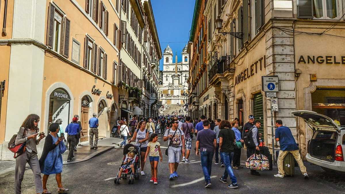 Immagine di Le strane pedonalizzazioni alla romana giudicate dai commercianti