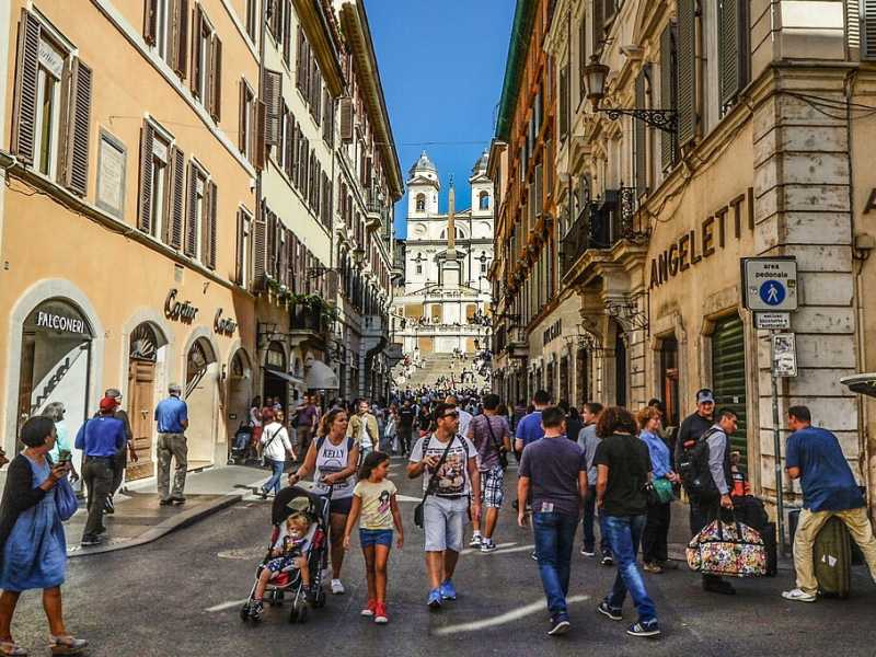 via dei Condotti a Roma (foto Pixabay)