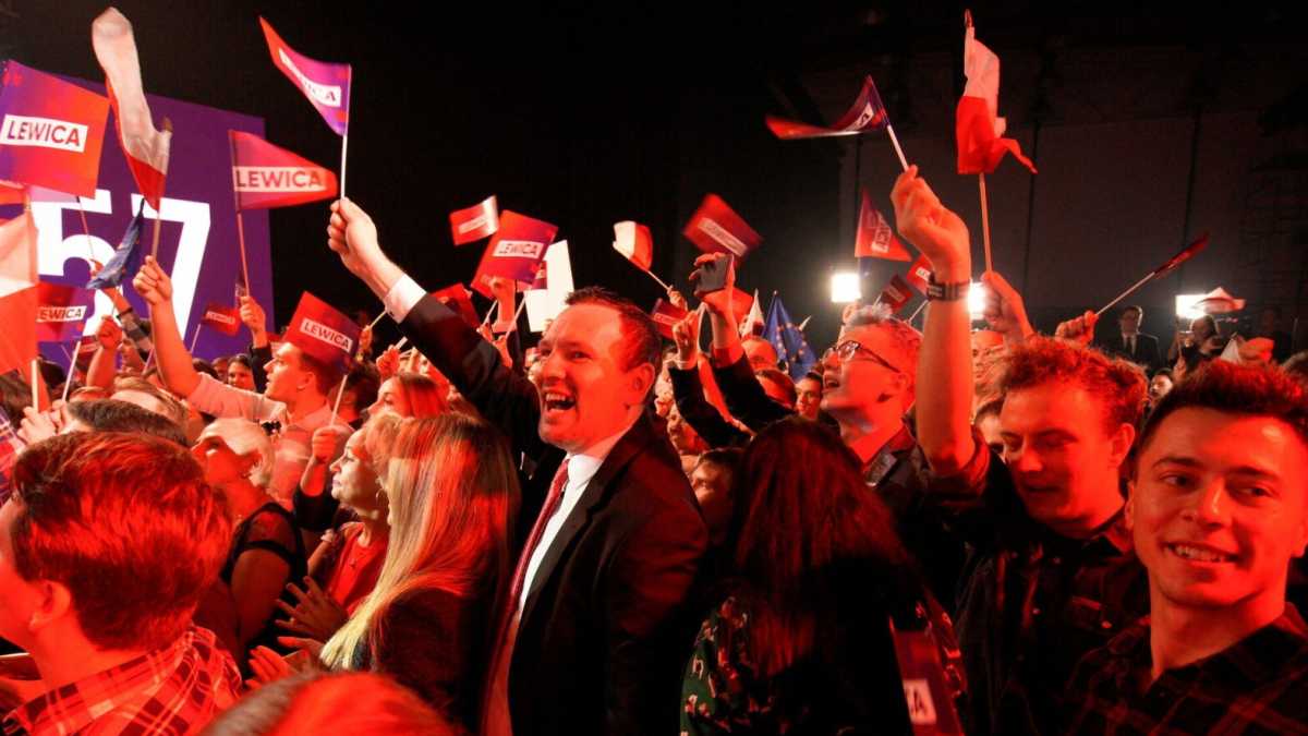 Immagine di Varsavia solitaria contro il PiS