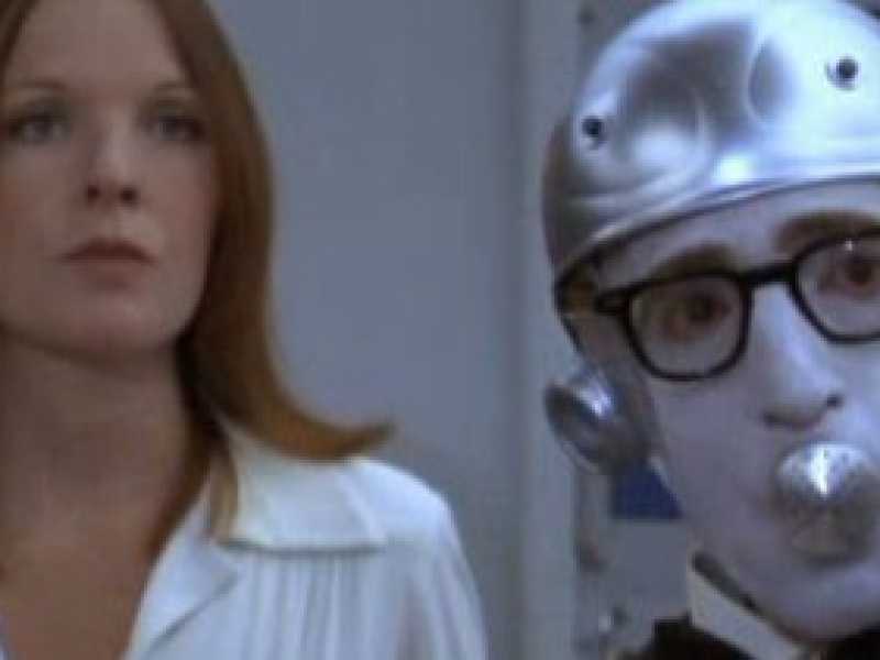 Woody Allen e Diane Keaton in una scena del film "Il Dormiglione" del 1973