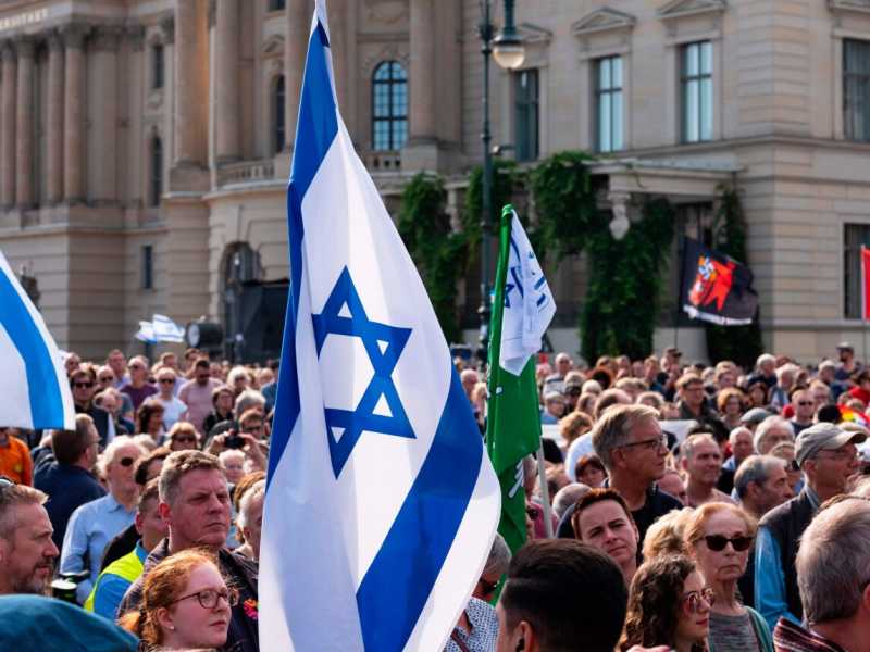 Manifestazione di protesta contro l'antisemitismo, Berlino  (foto LaPresse)