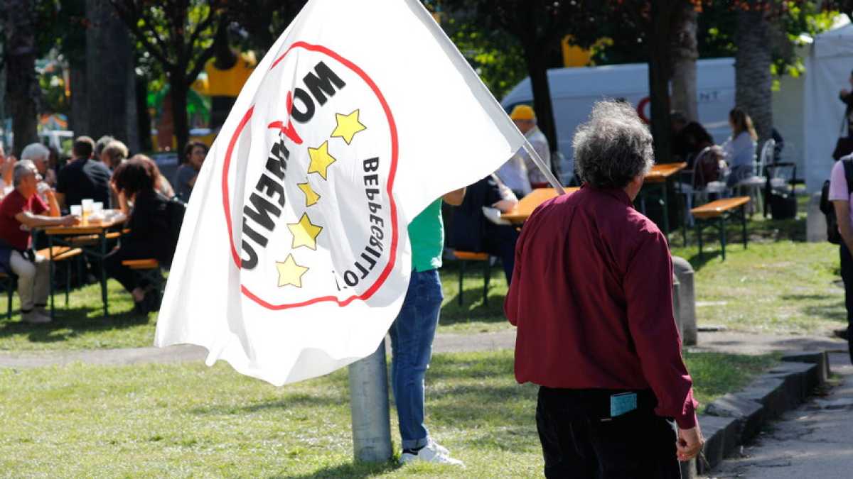Immagine di Anche la stampa straniera racconta la trasformazione dei populisti in Italia