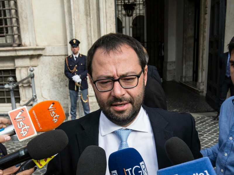 Conte incontra i vertici della Whirlpool, Patuanelli dichiara alla stampa dopo l'incontro (foto LaPresse)