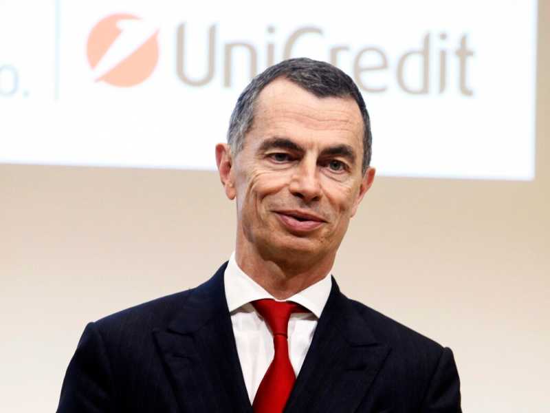 Unicredit accelera sulla holding tedesca
