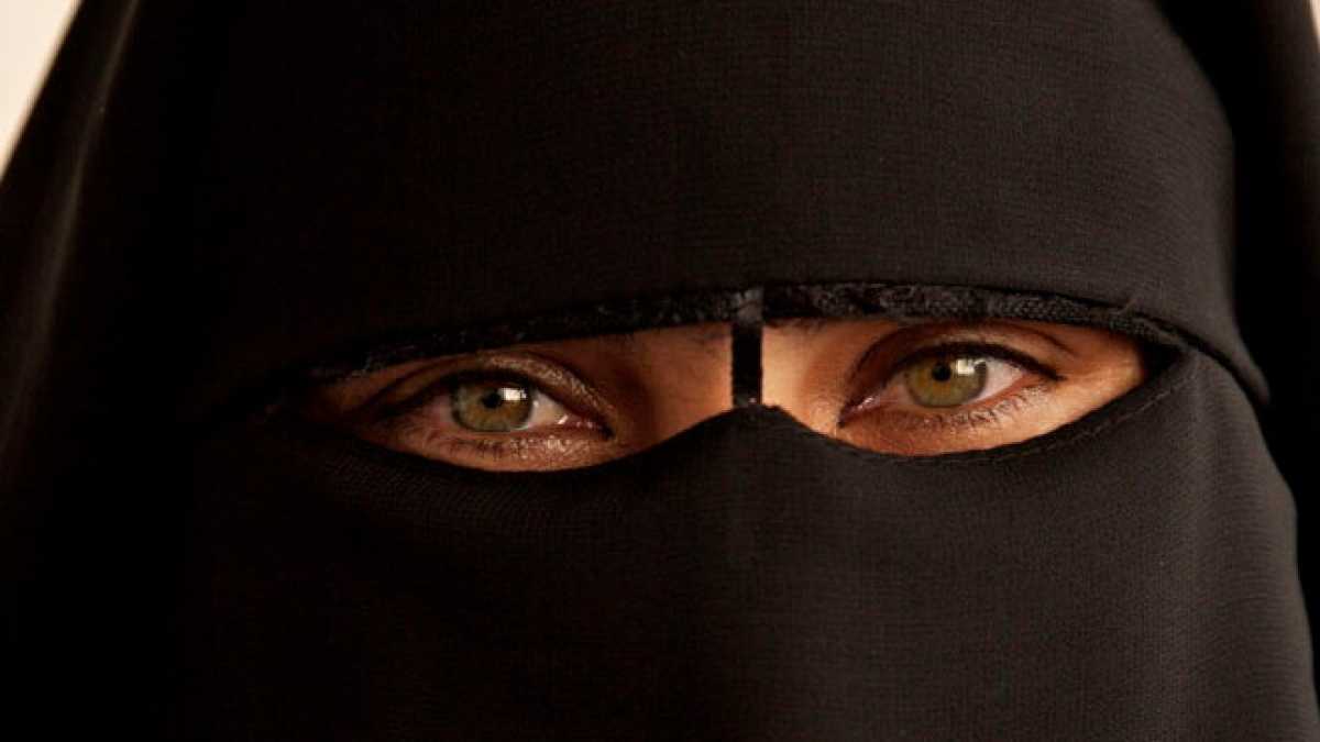 Immagine di “Il velo islamico seduce borghesi e femministe penitenti”. Parla Boudjahlat