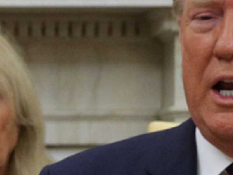 Elogio della traduttrice che senza parole ha tradotto il mondo di Trump