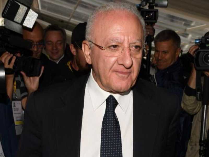 Il governatore della Campania, Vincenzo De Luca (foto LaPresse)