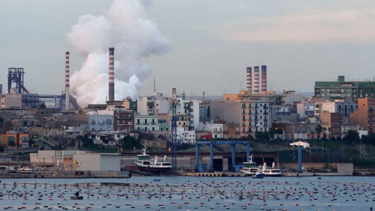 Immagine di Inizia la missione chiudi Ilva