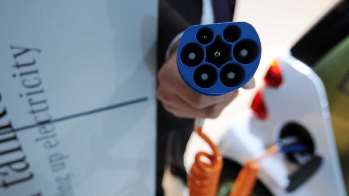 Immagine di Perché le auto elettriche rischiano di essere un danno per lo stato