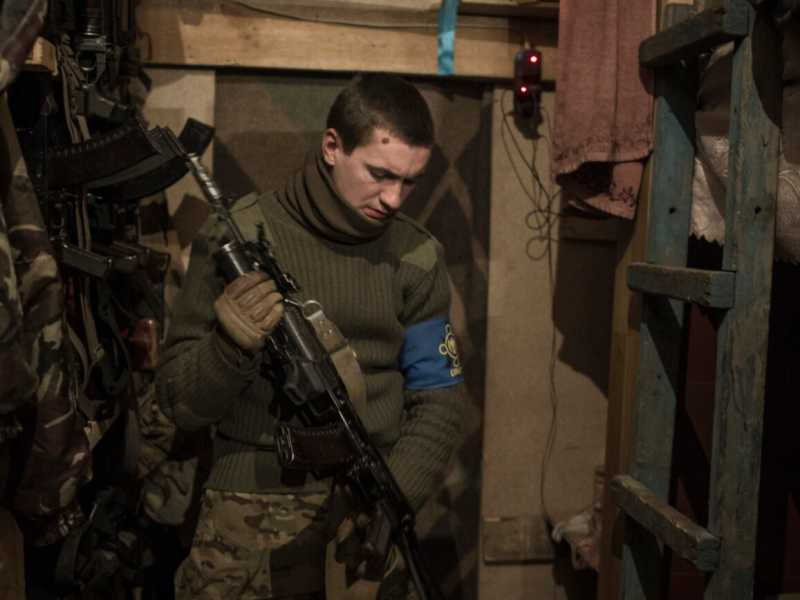 Postazioni dei volontari del battaglione cosacchi - Sich Ucraino - nel villaggio di Pisky, situato a 500 metri dalla fine della pista dell'aeroporto di Donetsk (foto LaPresse)