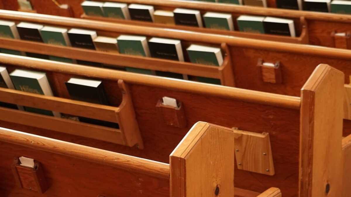 Immagine di Tra libertà e religione, un abisso