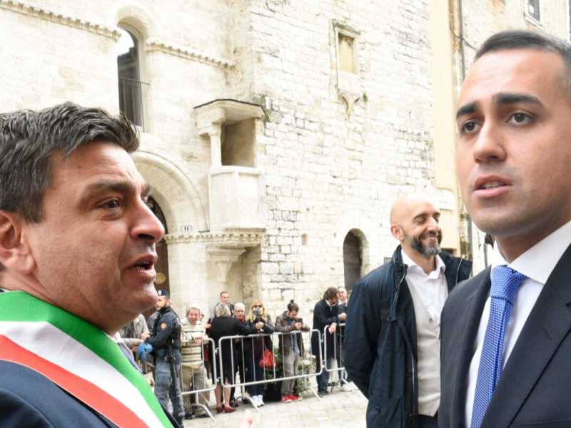 Il sindaco di Nari Francesco De Rebotti con Luigi Di Maio