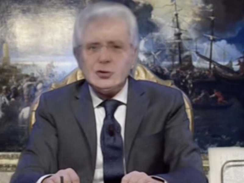 Un fermo immagine del deepfake di Striscia la Notizia con protagonista il presidente della Repubblica, Sergio Mattarella 