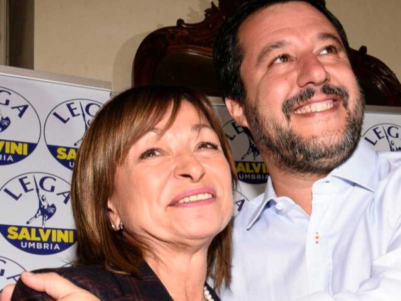 Matteo Salvini con la neogovernatrice dell'Umbria, Donatella Tesei (foto LaPresse)