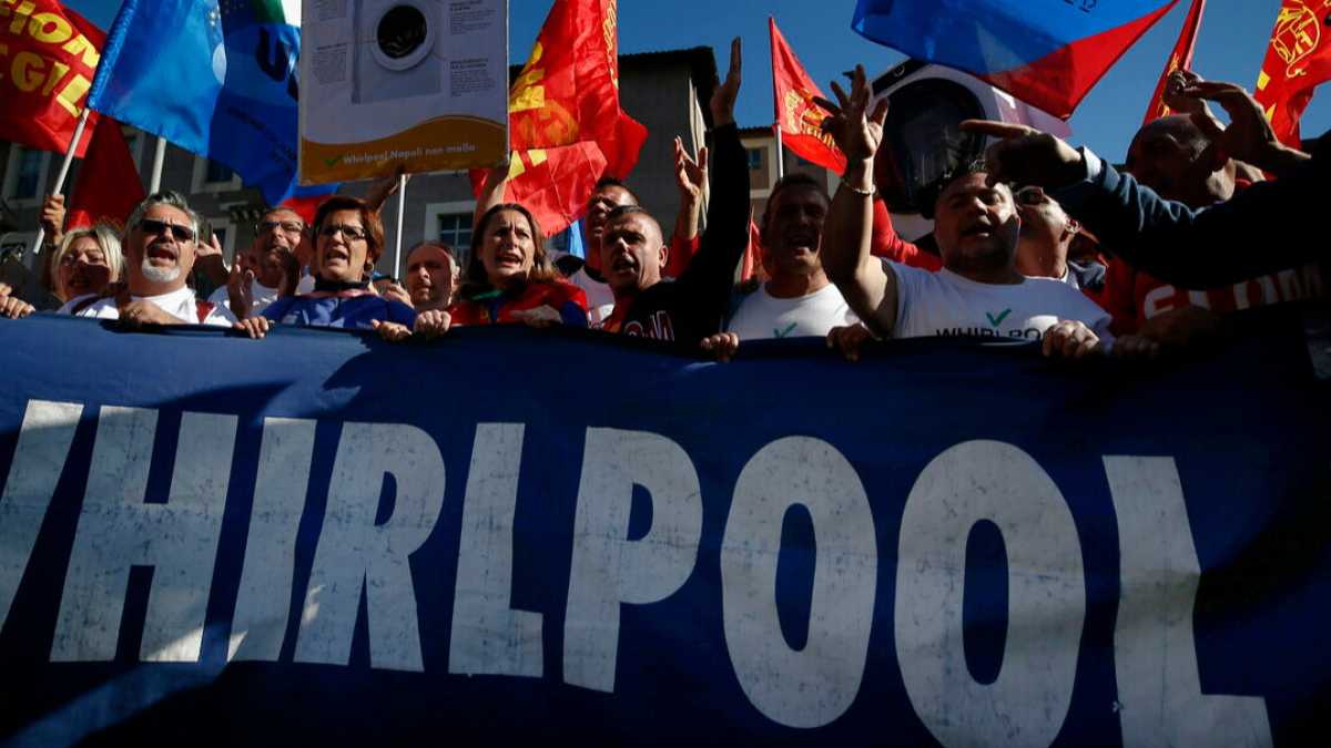 Immagine di La ripresa della trattativa su Whirlpool e quella per la fusione Fca-Peugeot