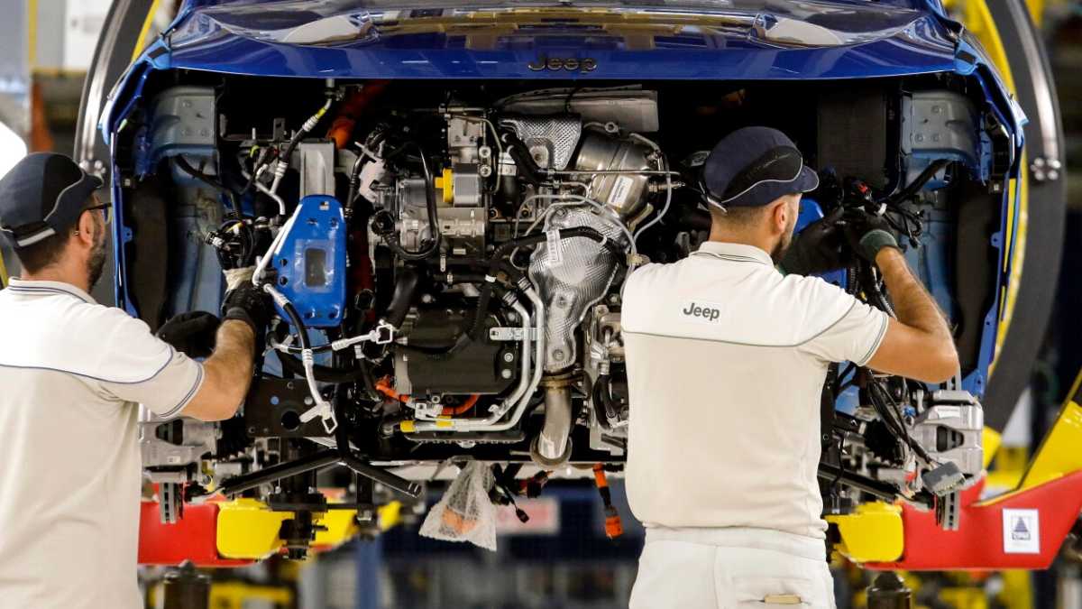 Immagine di Auto di stato e di famiglia