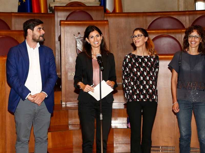 La sindaca Virginia Raggi presenta il nuovo rimpasto di giunta (foto LaPresse)