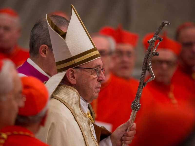 Ci mancava solo la guerra tra cardinali