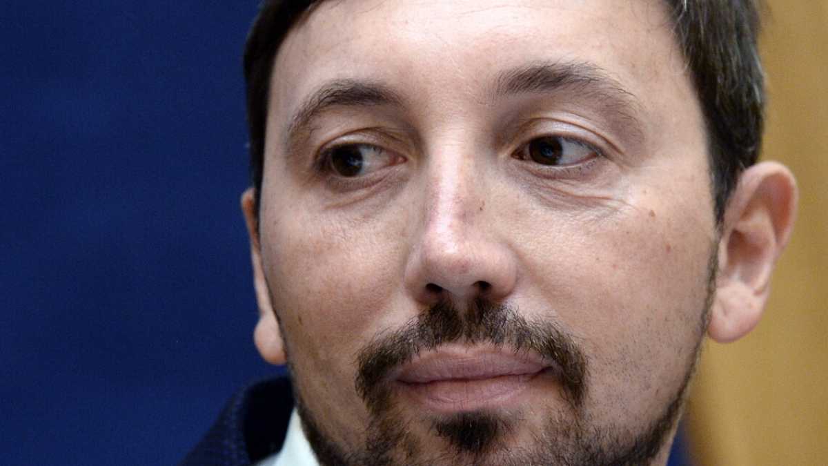 Immagine di Trano si ritira dalla corsa a capogruppo del M5s alla Camera, ma si candida Crippa