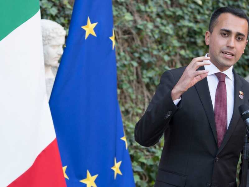 L'allora vicepremier Luigi Di Maio a margine del bilaterale Italia Cina dello scorso marzo (foto LaPresse)