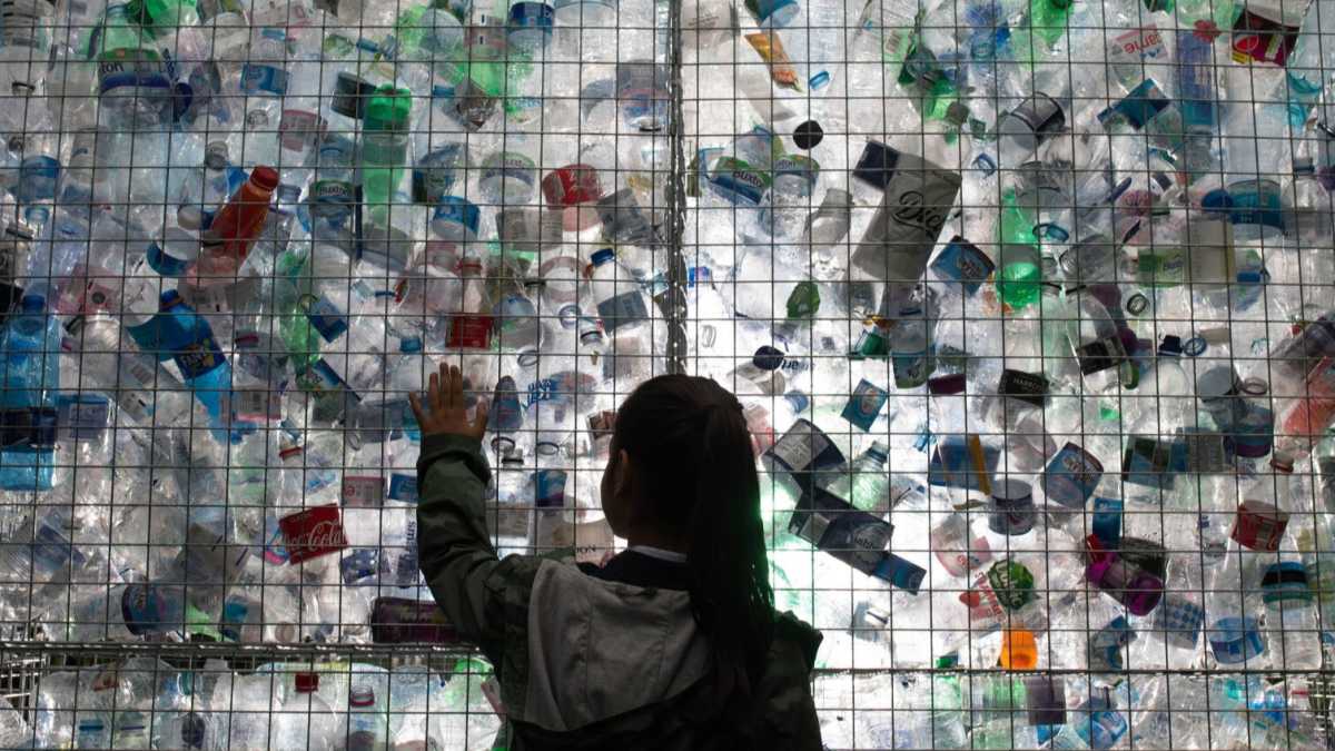 Immagine di I cecchini dell’Emilia perduta. Il tafazzismo di colpire plastica e gas