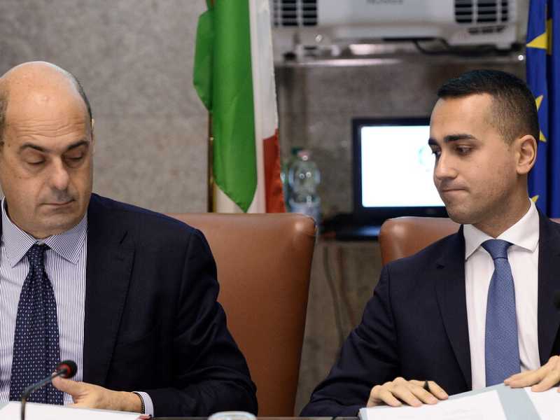 Nicola Zingaretti e Luigi Di Maio (foto LaPresse)