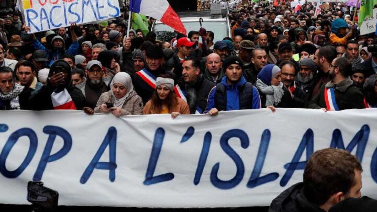 Immagine di A Parigi va in scena l'islamobolscevismo