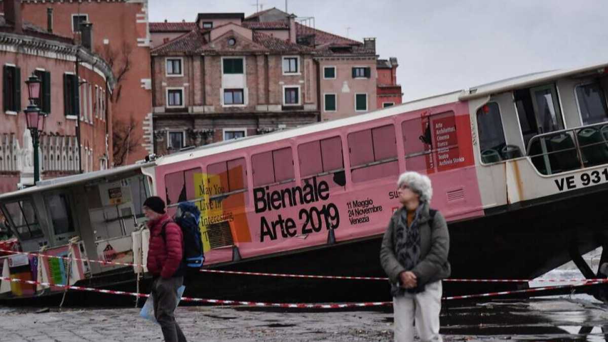 Immagine di No. A Venezia non è impazzito il clima. È impazzito lo stato