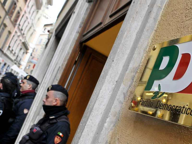 La sede del Pd al Nazareno (foto LaPresse)