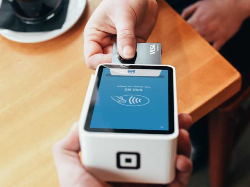 La rivoluzione cashless parte dai giovani europei