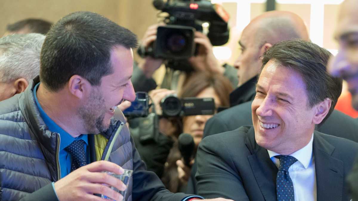Immagine di Salvini indagato per il caso Open Arms. E per il governo rossogiallo è un problema
