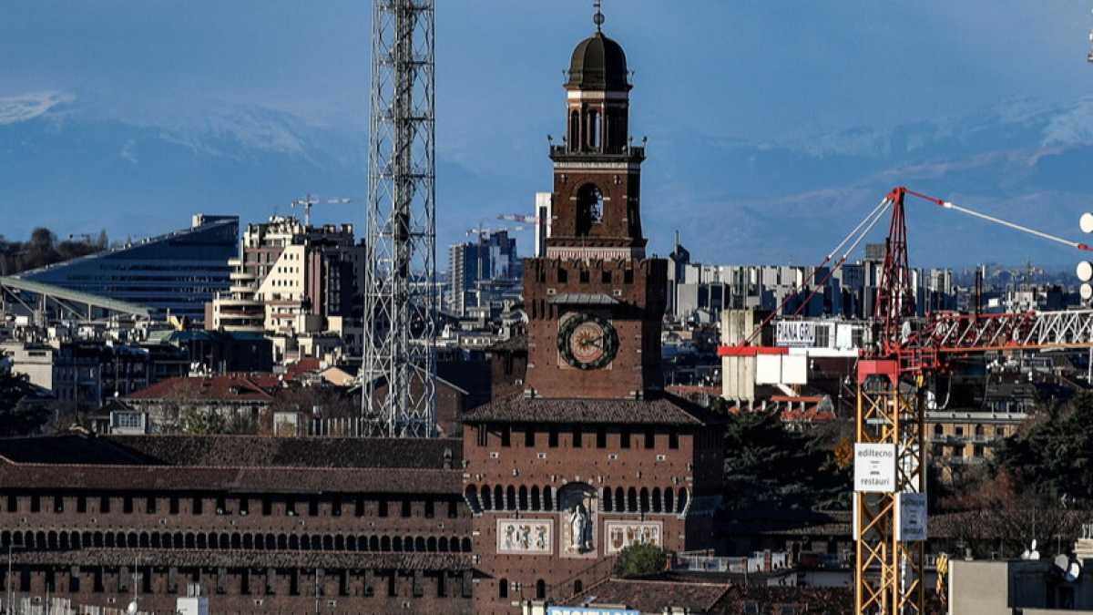 Immagine di Due modi un po’ “vampireschi” di non aiutare il modello Milano