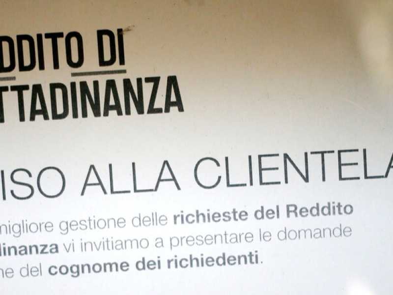 Il crimine paga. E incassa il reddito di cittadinanza