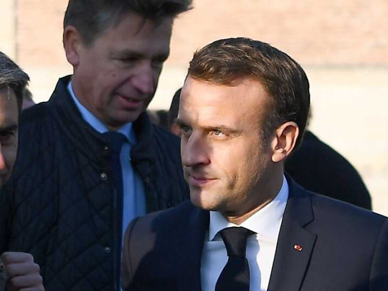 Il presidente francese Emmanuel Macron a Amiens (foto LaPresse)