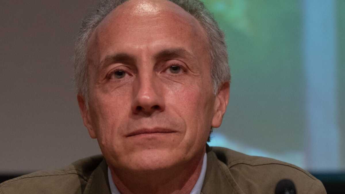 Immagine di Breve elenco dei baci della morte schioccati da Travaglio