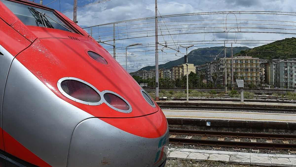 Immagine di Far volare Trenitalia senza gli aerei