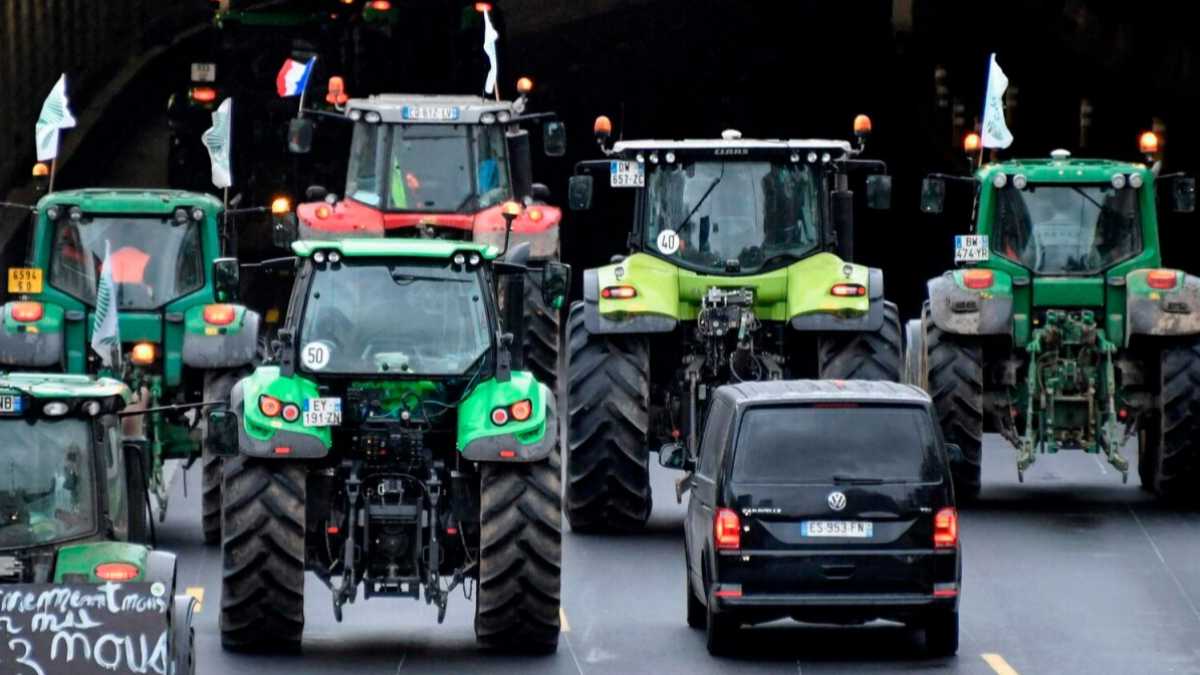 Immagine di Quanto è diventata pessimista Parigi, fra tasse ai servizi e “salva il tuo contadino”