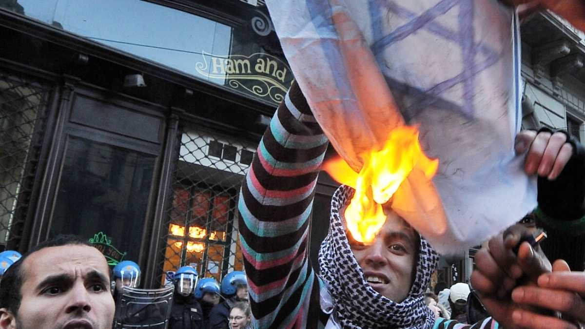 Immagine di I Cinque stelle, a Torino contro Israele, dimostrano la loro natura