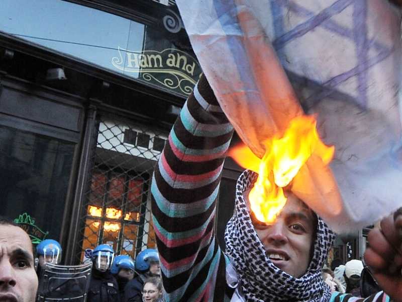 Manifestazione pro Gaza a Torino, a ottobre del 2009 (foto LaPresse)