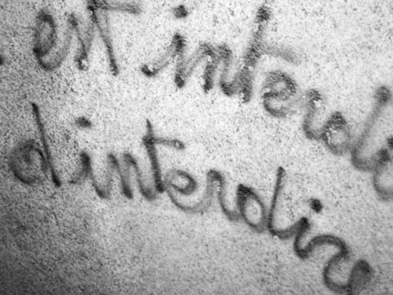 "Il est interdit d'interdire" (Vietato vietare!), uno degli slogan pi&ugrave; celebri del maggio francese 