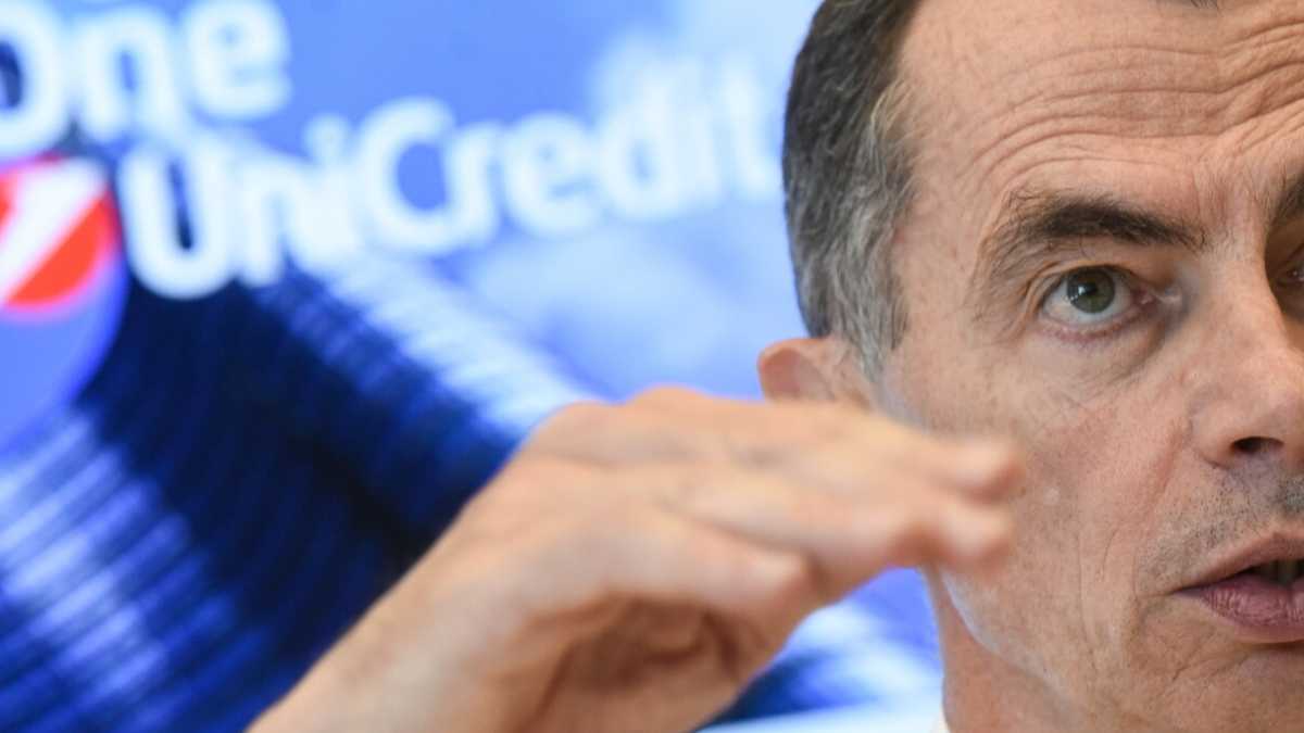 Immagine di E se il futuro di Unicredit fosse tutto in Italia? Scenari e dati