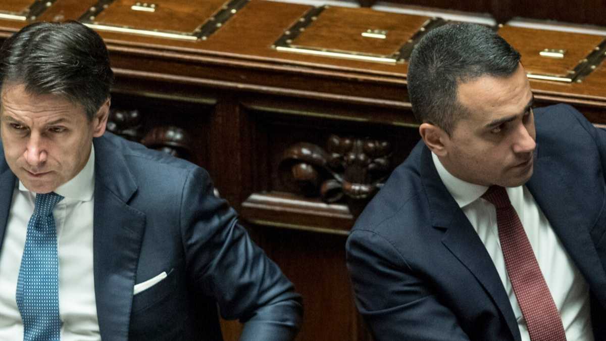 Immagine di Di Maio contro il Sistema e la battaglia in Aula sul Mes