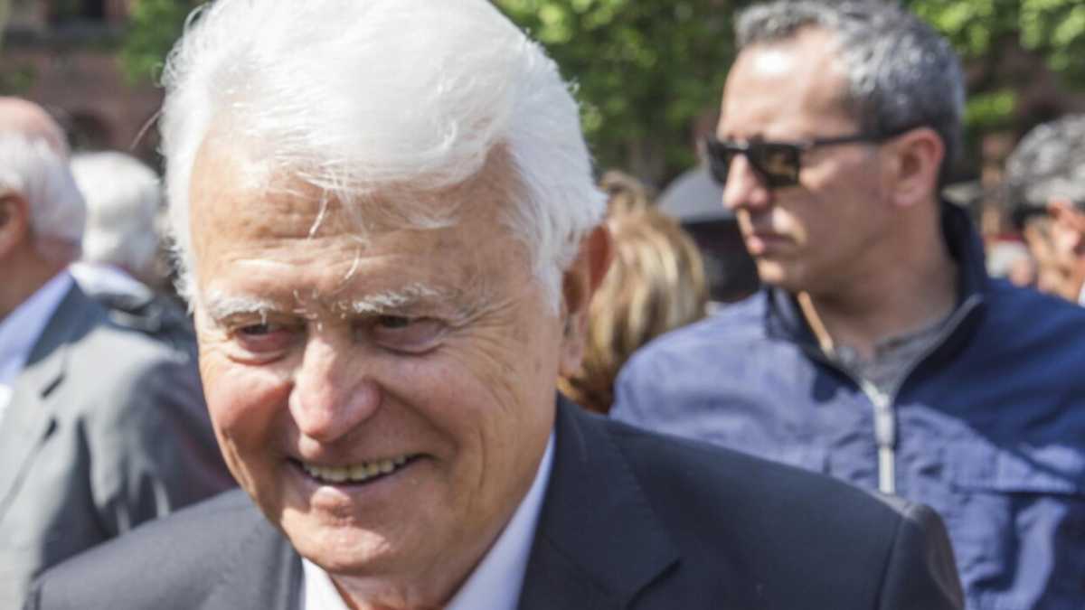 Immagine di Noi, eroi abbagliati da Gian Carlo Caselli