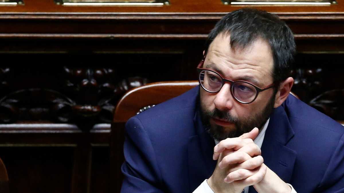 Immagine di “Lo stato entrerà in Ilva”. Chiacchierata con Patuanelli