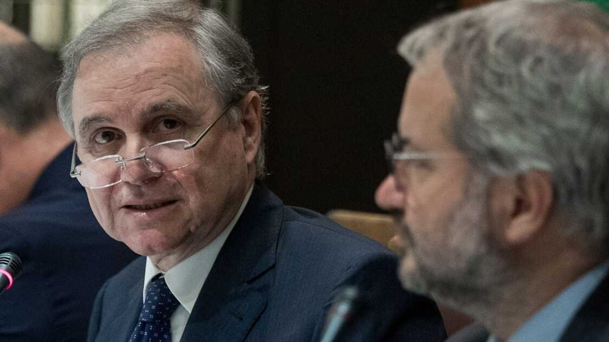 Immagine di La ruspa di Visco